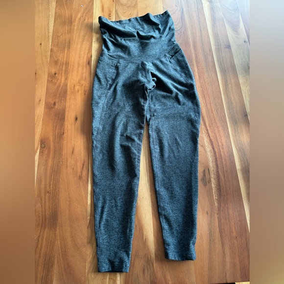 Beyond Yoga Beyond the Bump Maternity Burgundy Leggings S - Picture 2 of 5